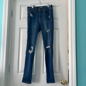 Hollister Super Skinny High Rise Distressed Jeans Women’s